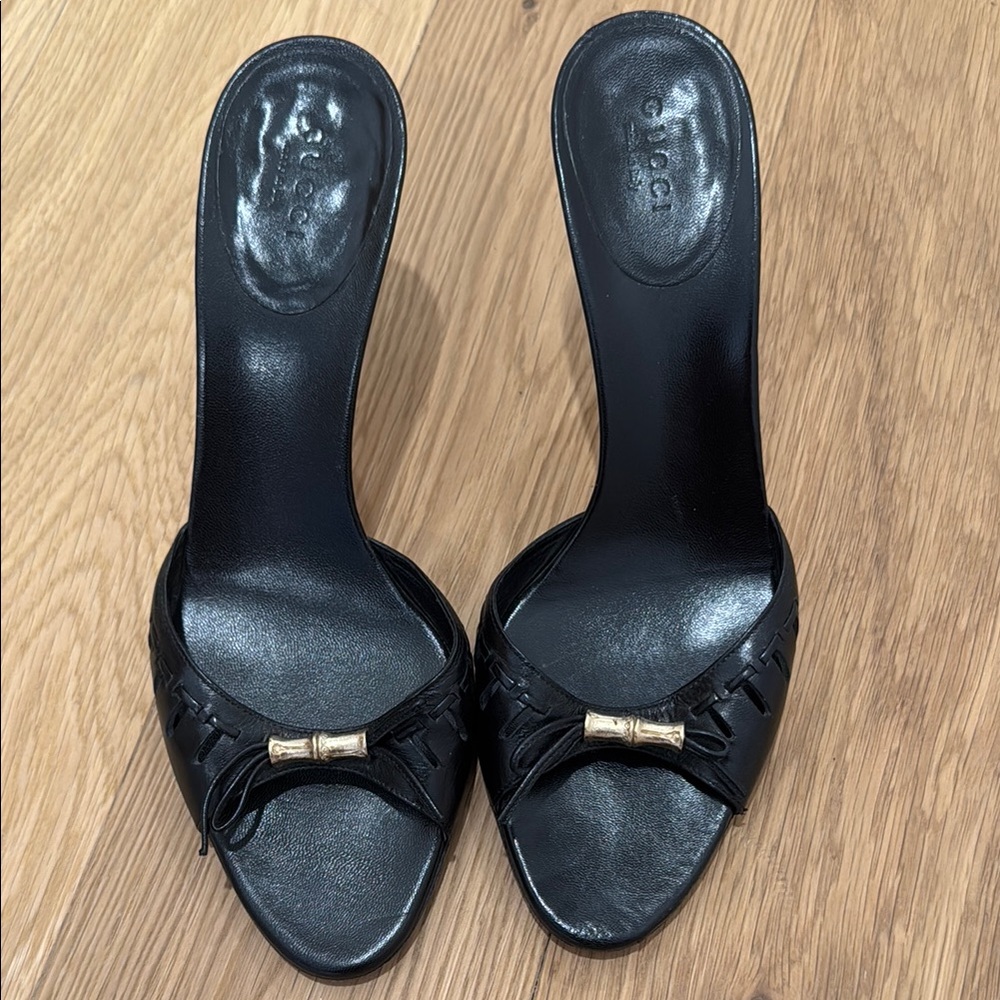 Gucci vintage classic Black Heeled sandals with bamboo detail